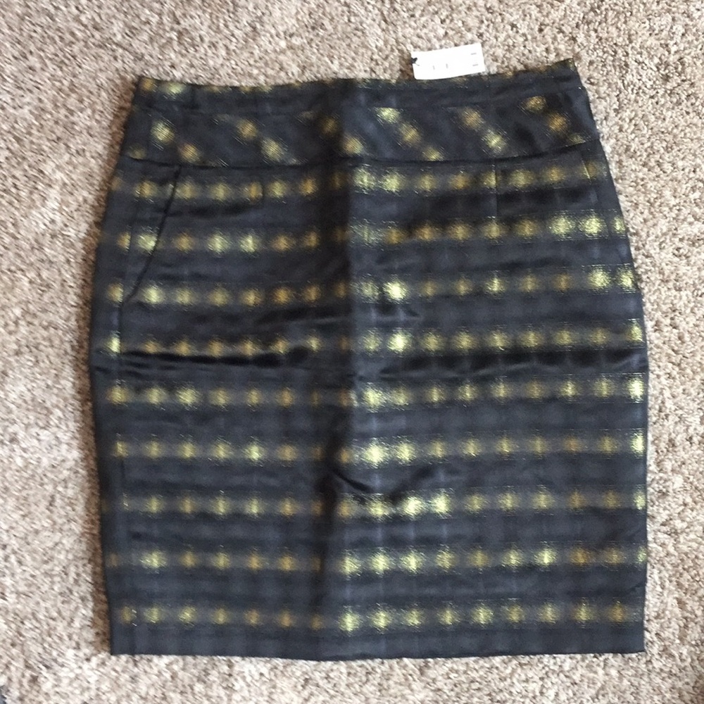 Limited business skirt